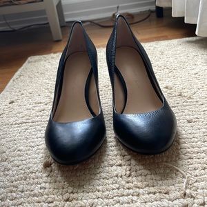 Banana Republic Black Pumps